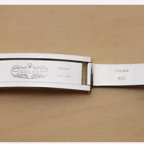 NEW CONDITION ROLEX MENS YACHT MASTER BLUE 44MM WATCH - Picture 9 of 9